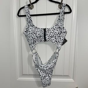 One piece, cheeky leopard bikini